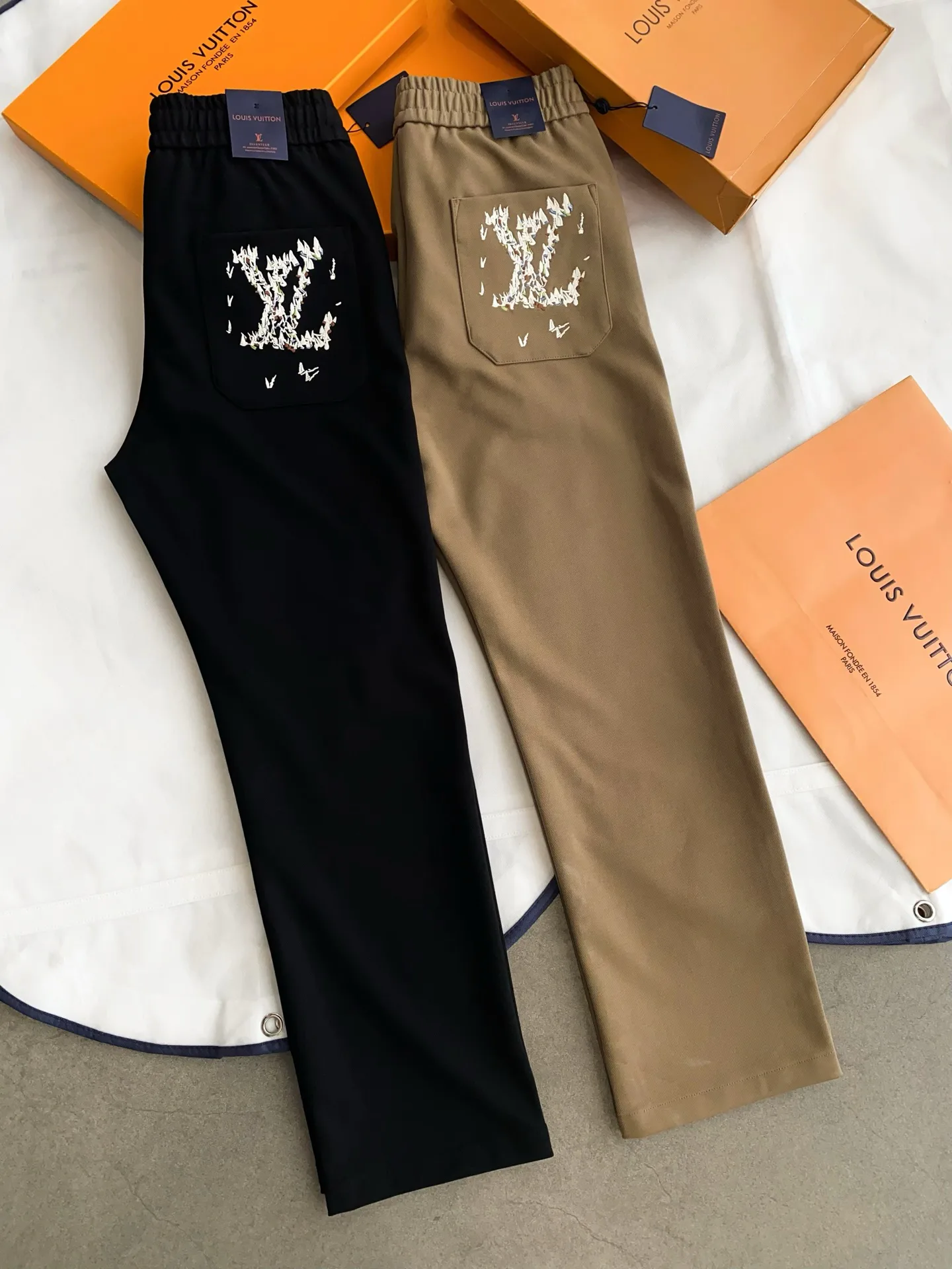 Men's Trousers LOUIS VUITTON 18161917