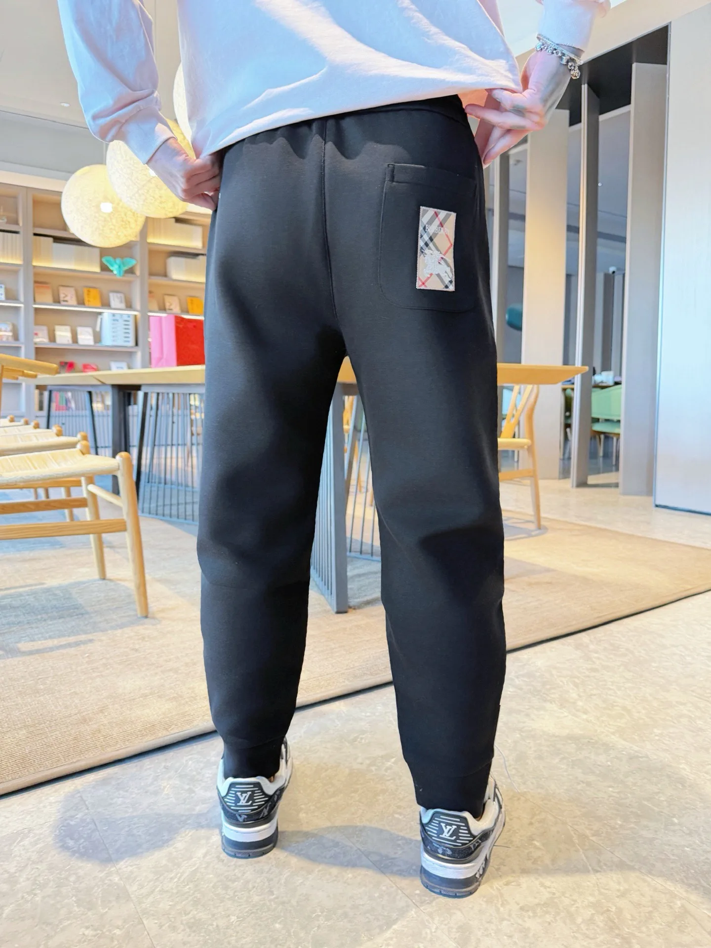 Men's Trousers BURBERRY 18345754