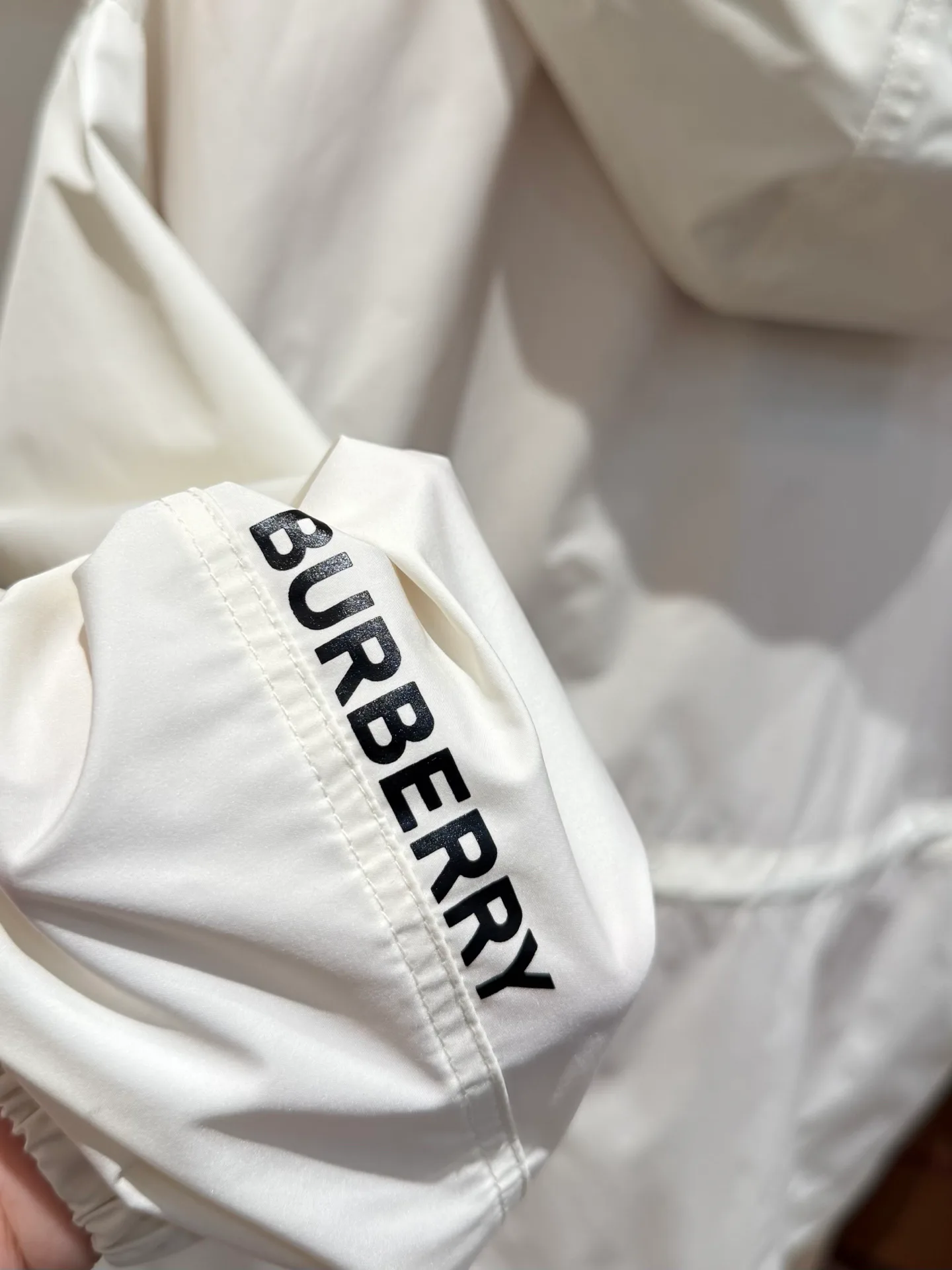 Women's Jackets And Down Jackets BURBERRY 17889944