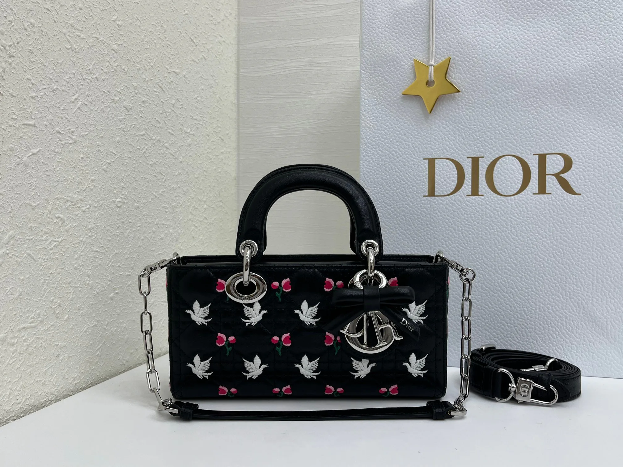 Women's Classic Handbags CHRISTIAN DIOR 17407058