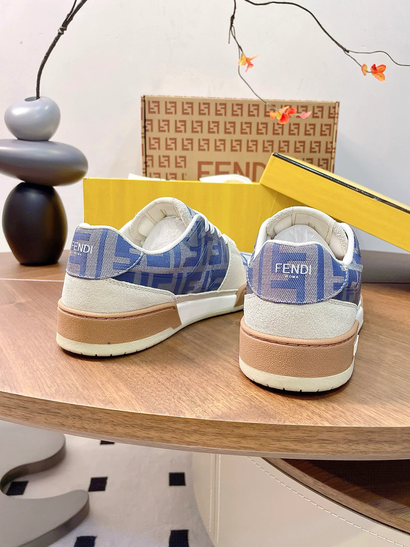 Women's Sneakers FENDI 17957350