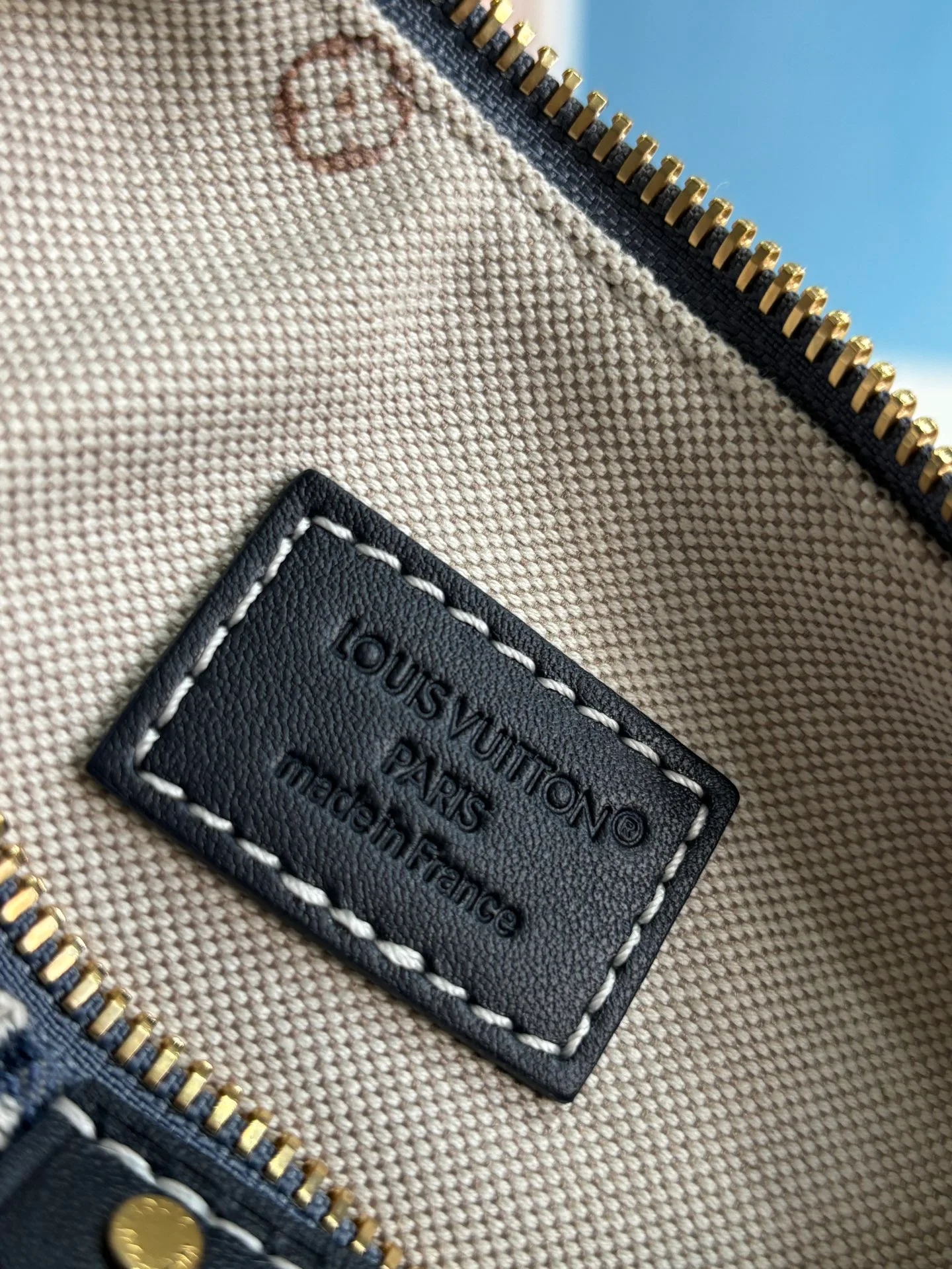 Women's Classic Handbags LOUIS VUITTON 17942369