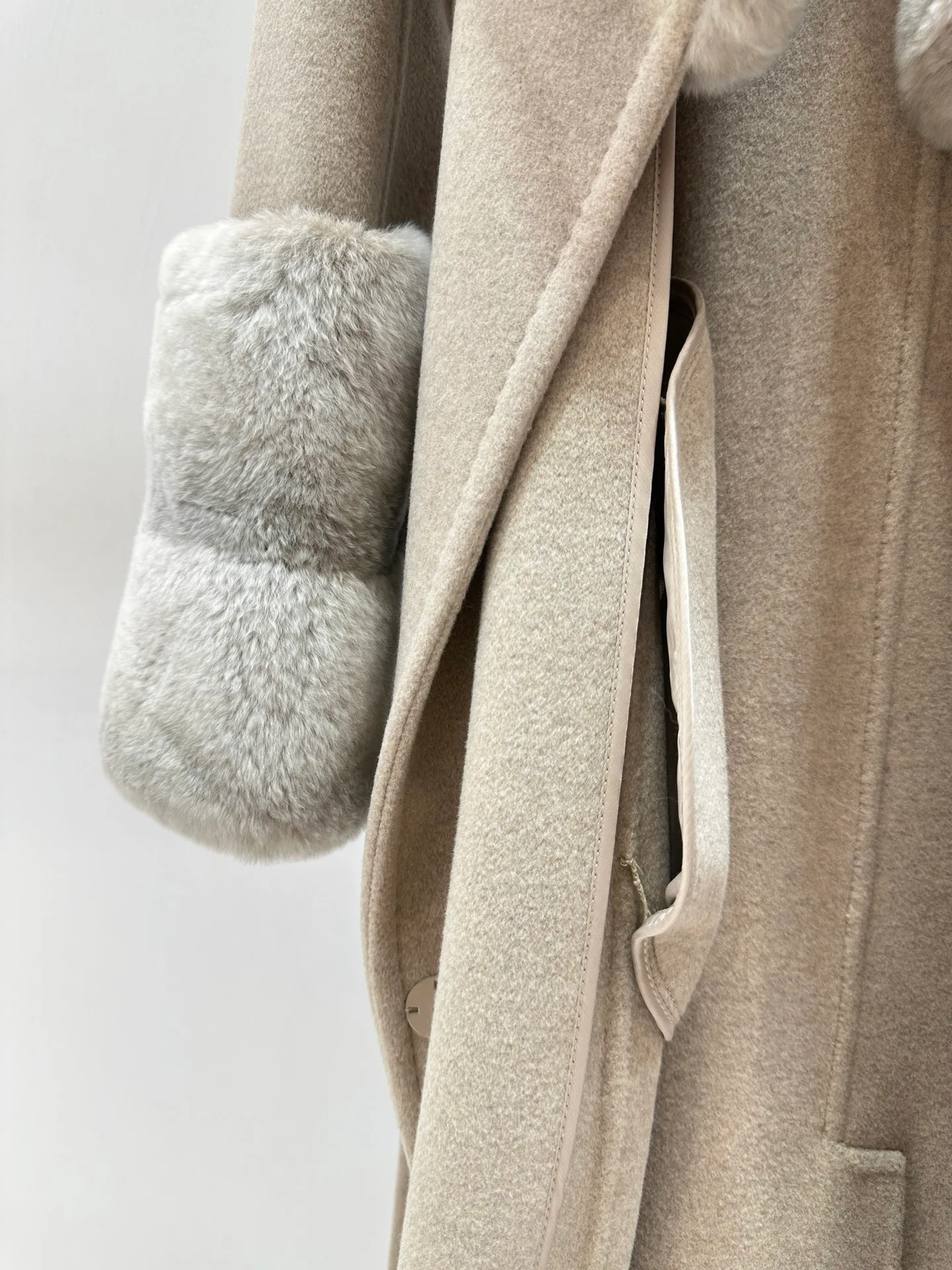 Women's Coats FENDI 17933231