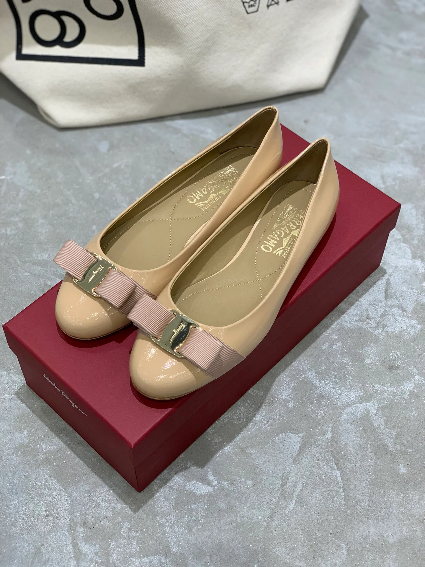 Women's Ballet Flats SALVATORE FERRAGAMO 18340644