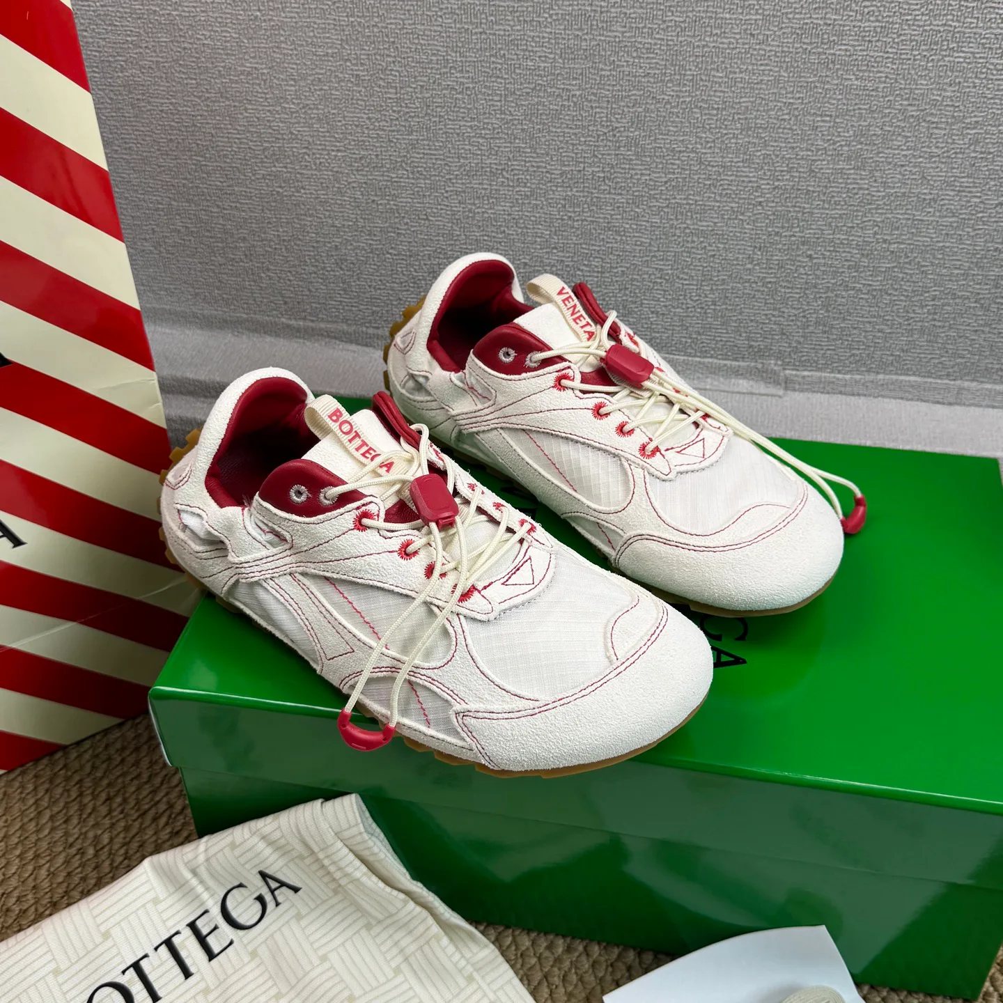 Women's Sneakers BOTTEGA VENETA 17808407