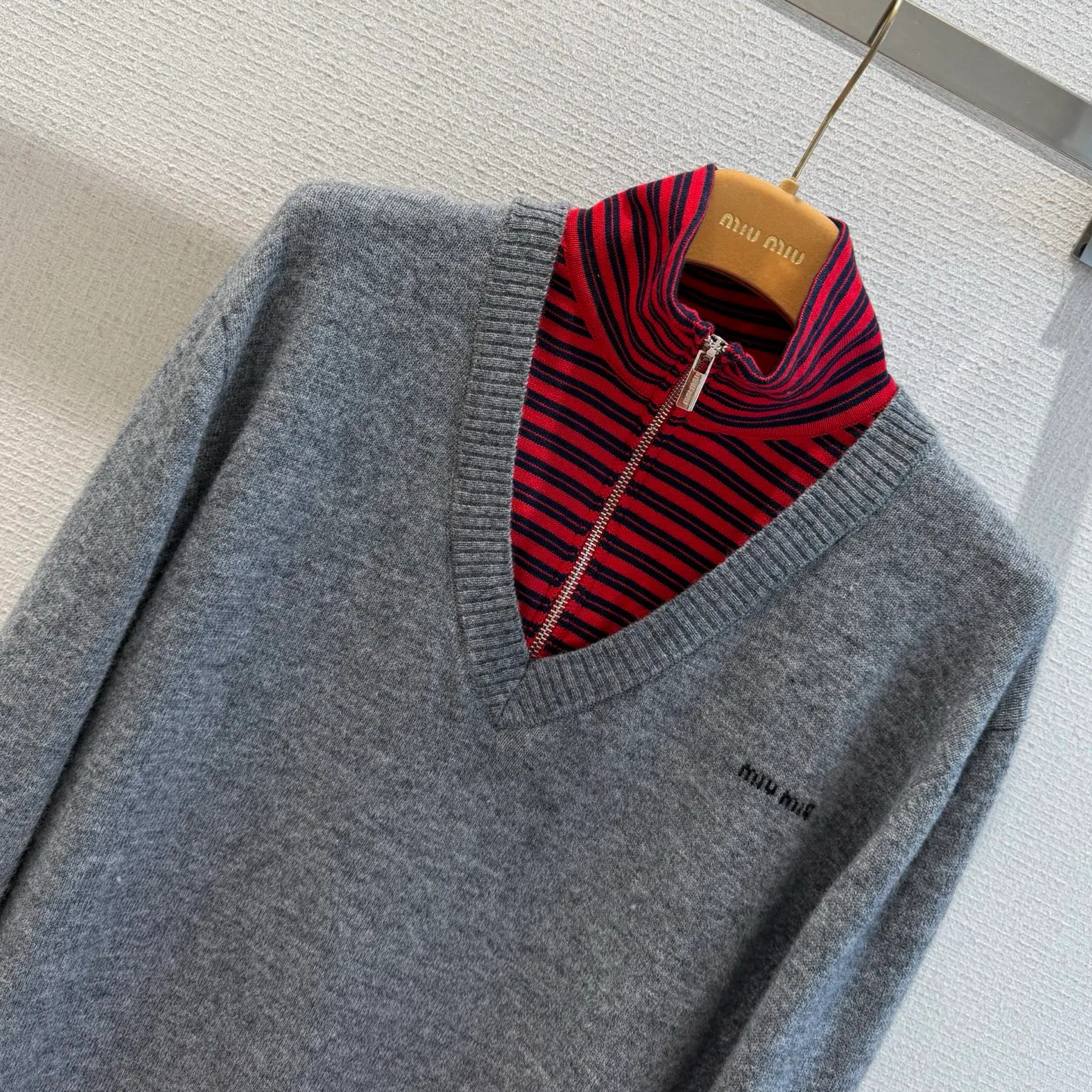 Women's Jumpers And Sweaters MIU MIU 18298401