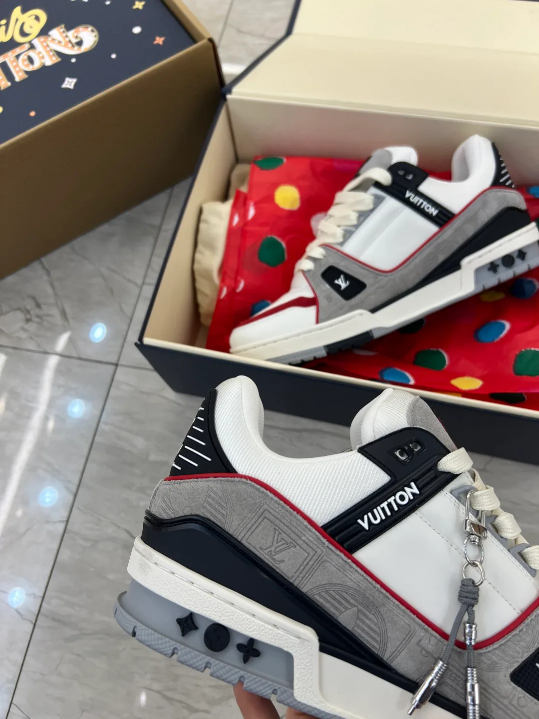 Women's Sneakers LOUIS VUITTON 17941659