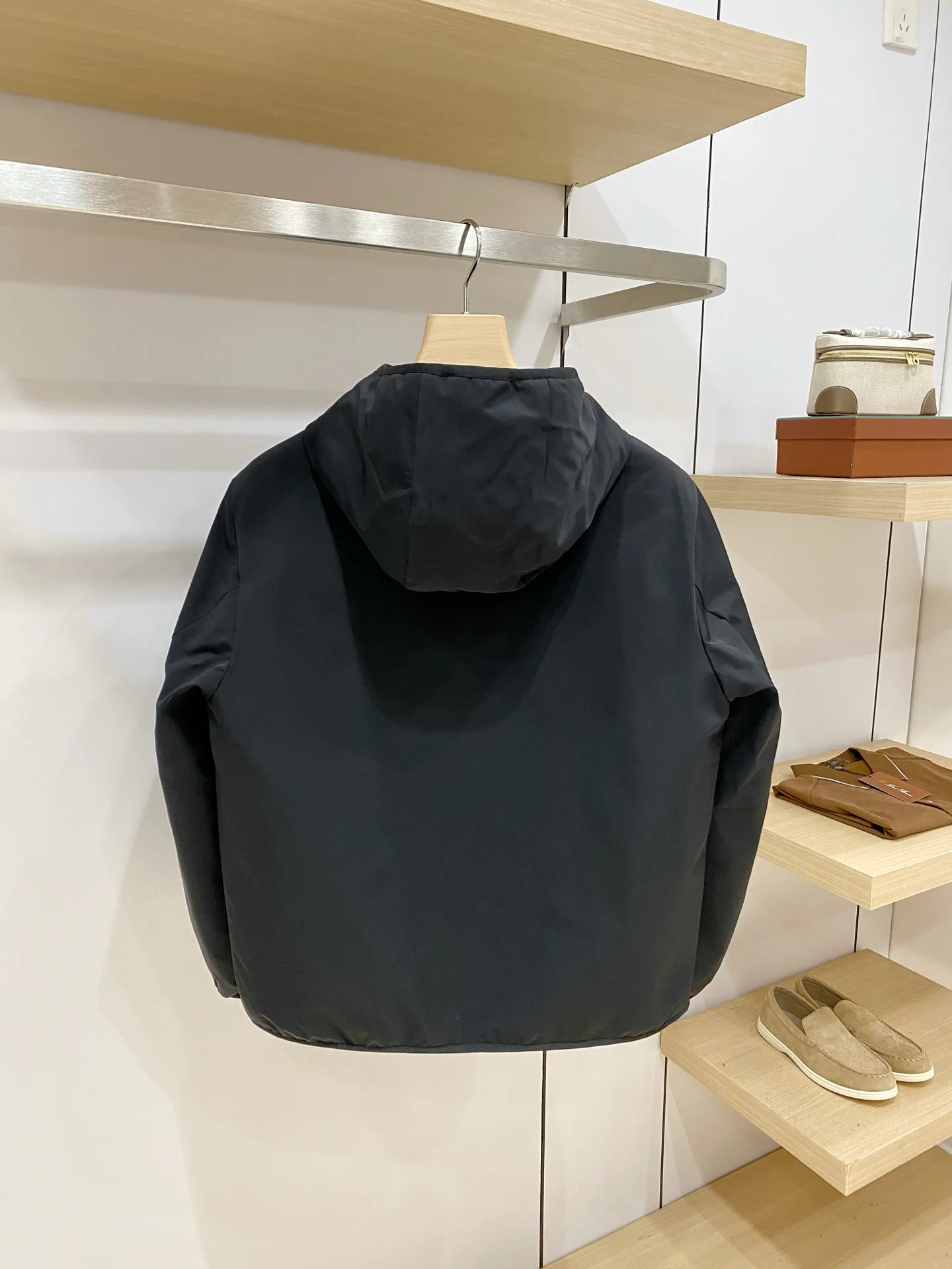 Men's Jackets And Down Jackets MONCLER 18374651