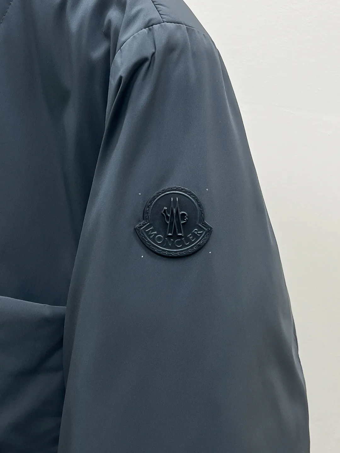 Men's Jackets And Down Jackets MONCLER 18499142