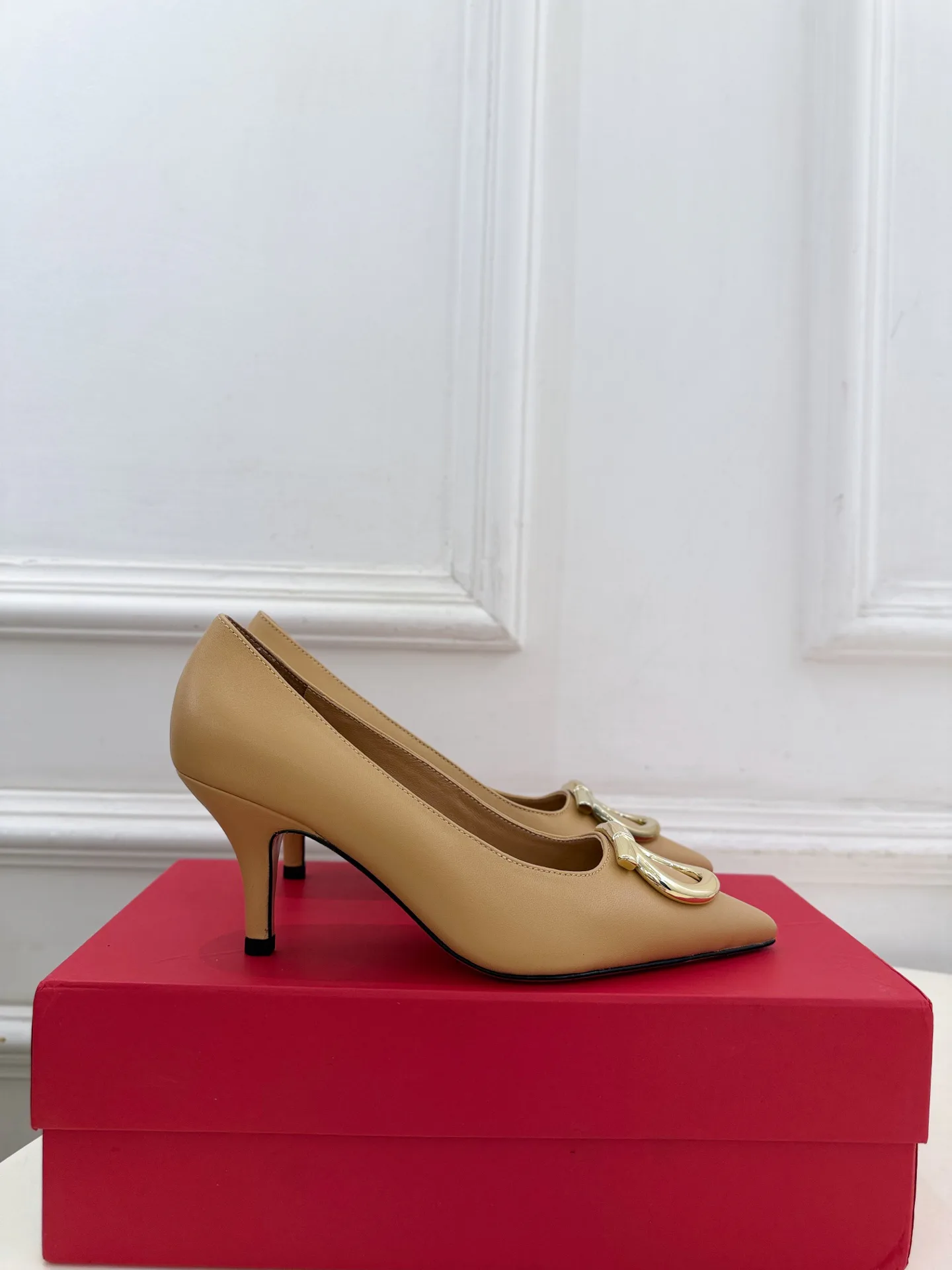 Women's Heels SALVATORE FERRAGAMO 18034101