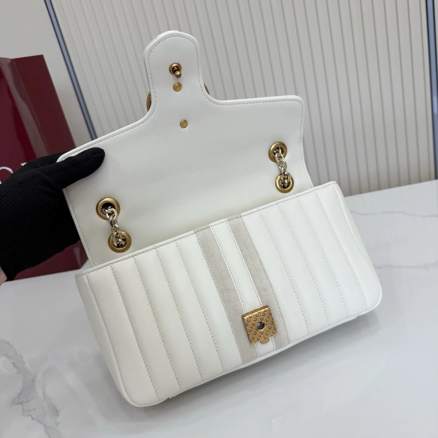 Women's Classic Handbags GUCCI 17947723