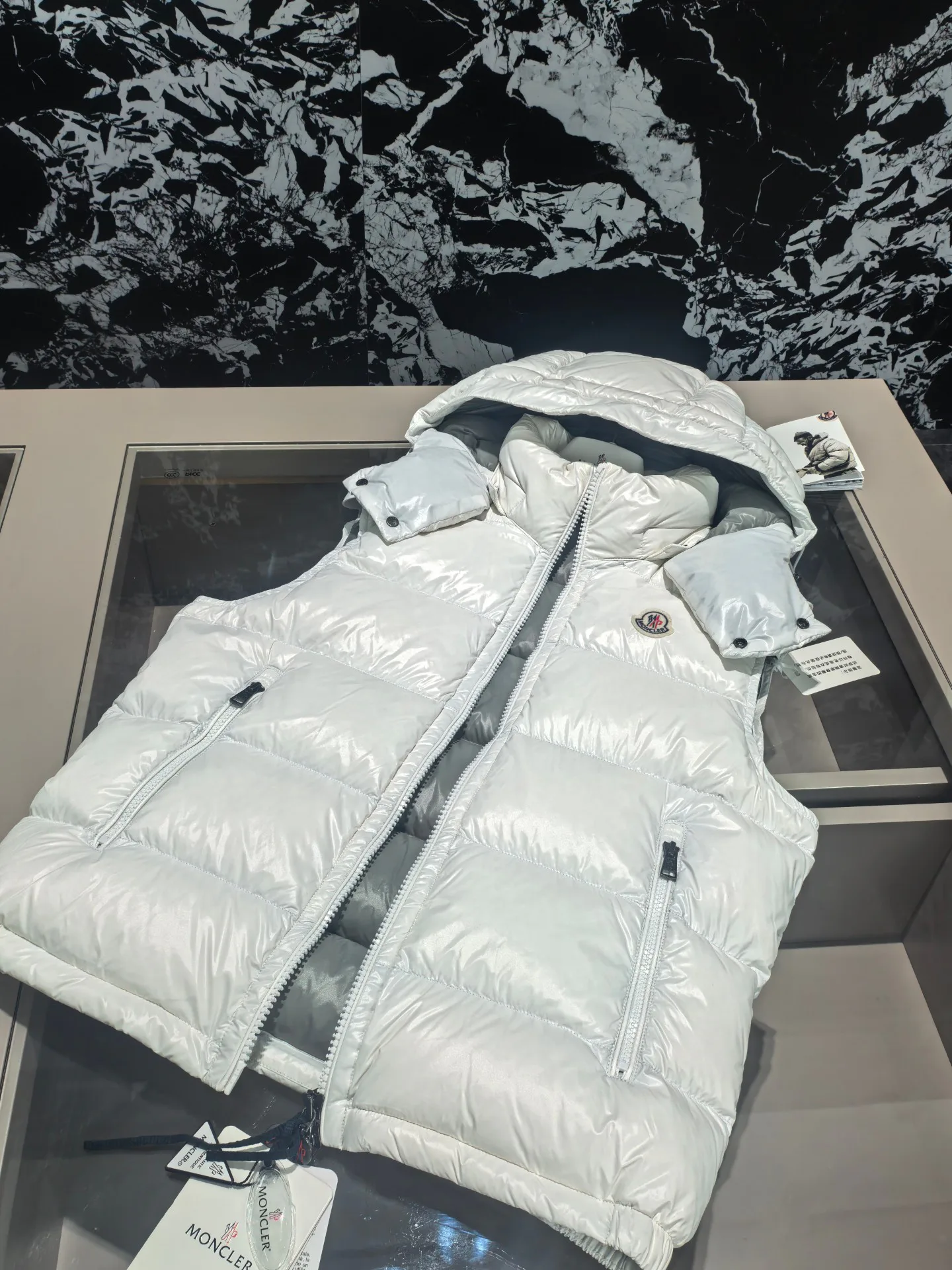 Жилеты Мужские Moncler 18634216