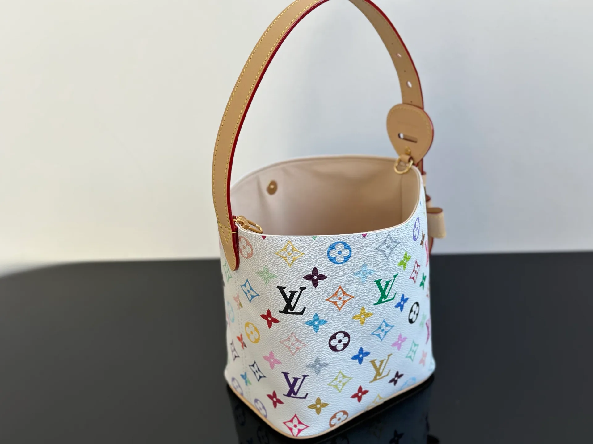 Women's Classic Handbags LOUIS VUITTON 18376561