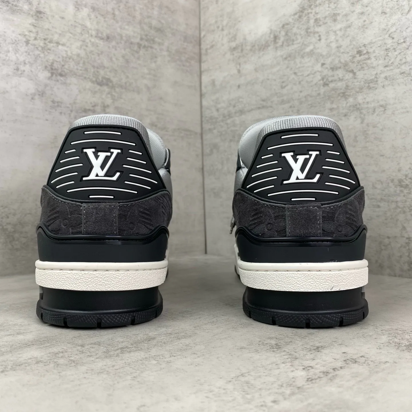 Women's Sneakers LOUIS VUITTON 17961752