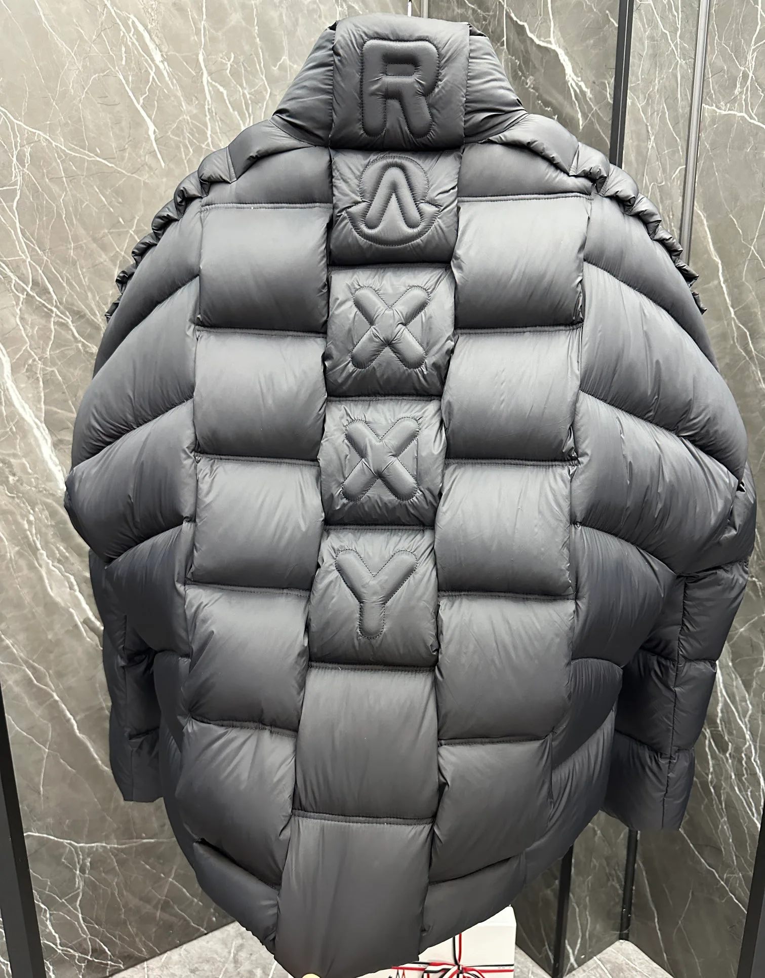 Women's Jackets And Down Jackets MONCLER 18130169