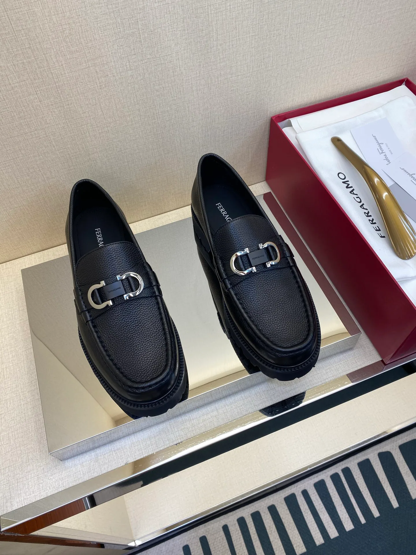 Men's Loafers And Dress Shoes SALVATORE FERRAGAMO 17971733