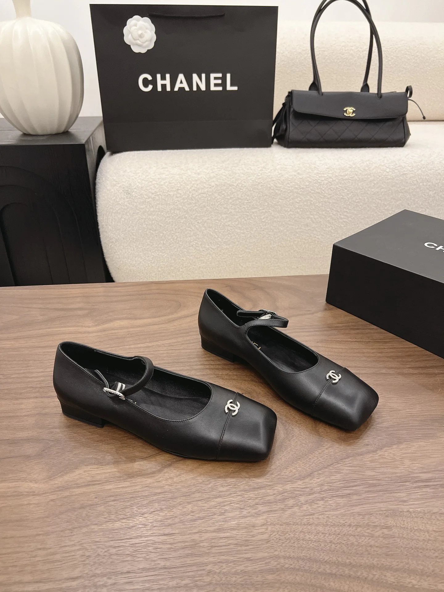 Women's Heels CHANEL 17582595