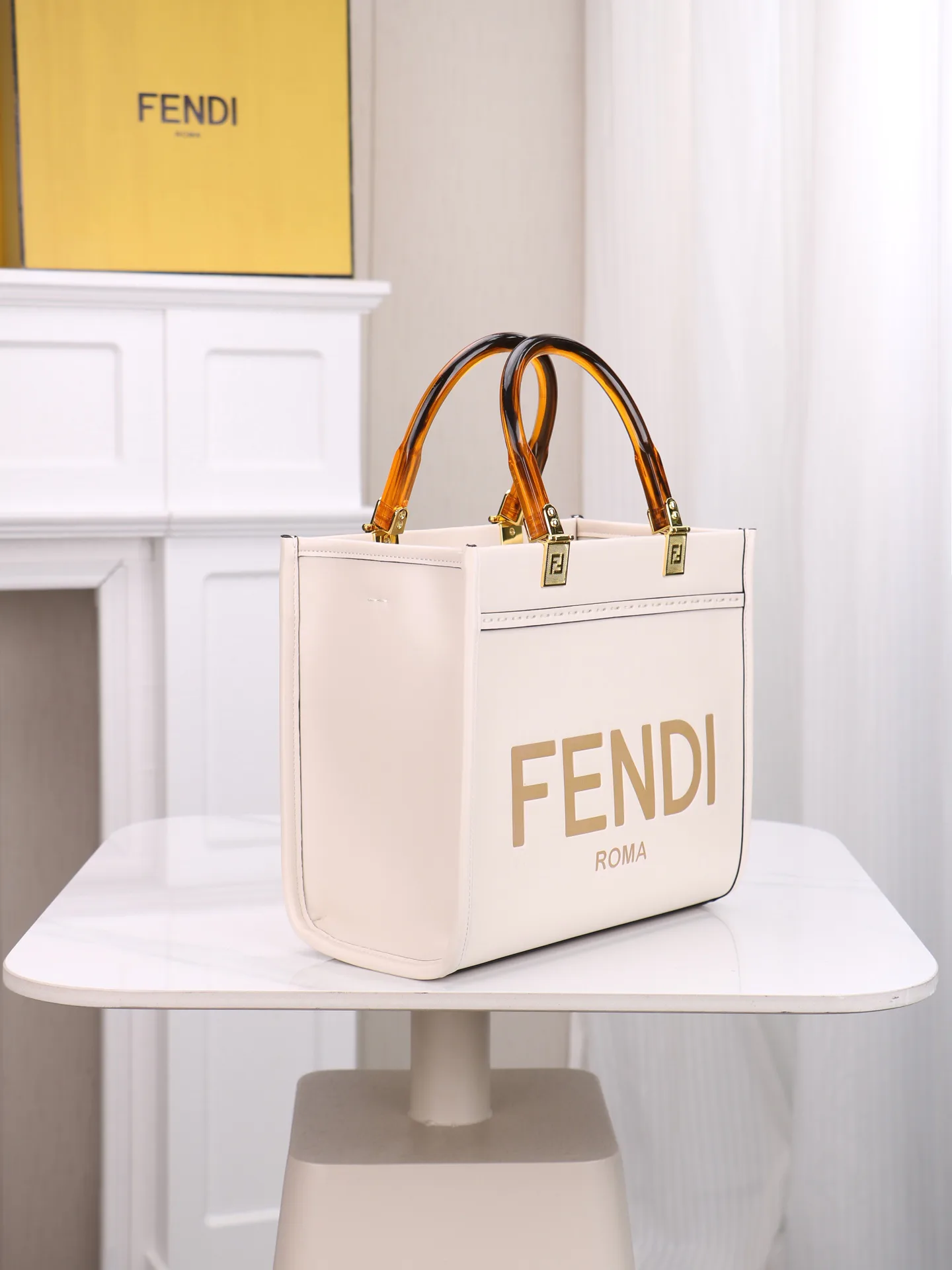 Women's Classic Handbags FENDI 18005131