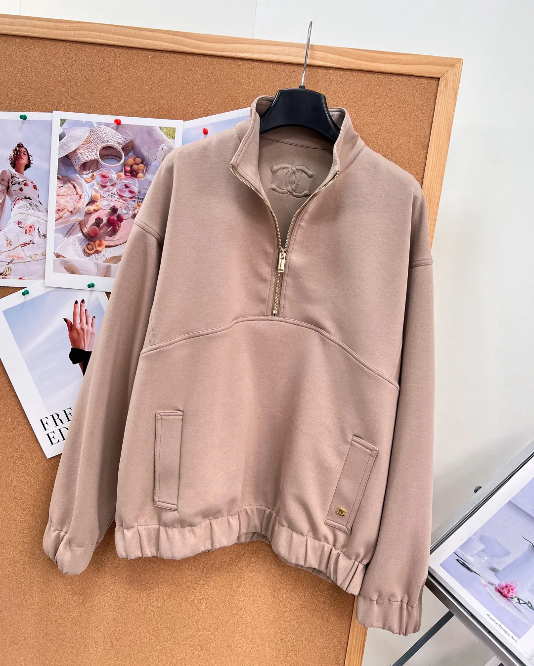 Women's Sweatshirts And Hoodies CHANEL 18030974