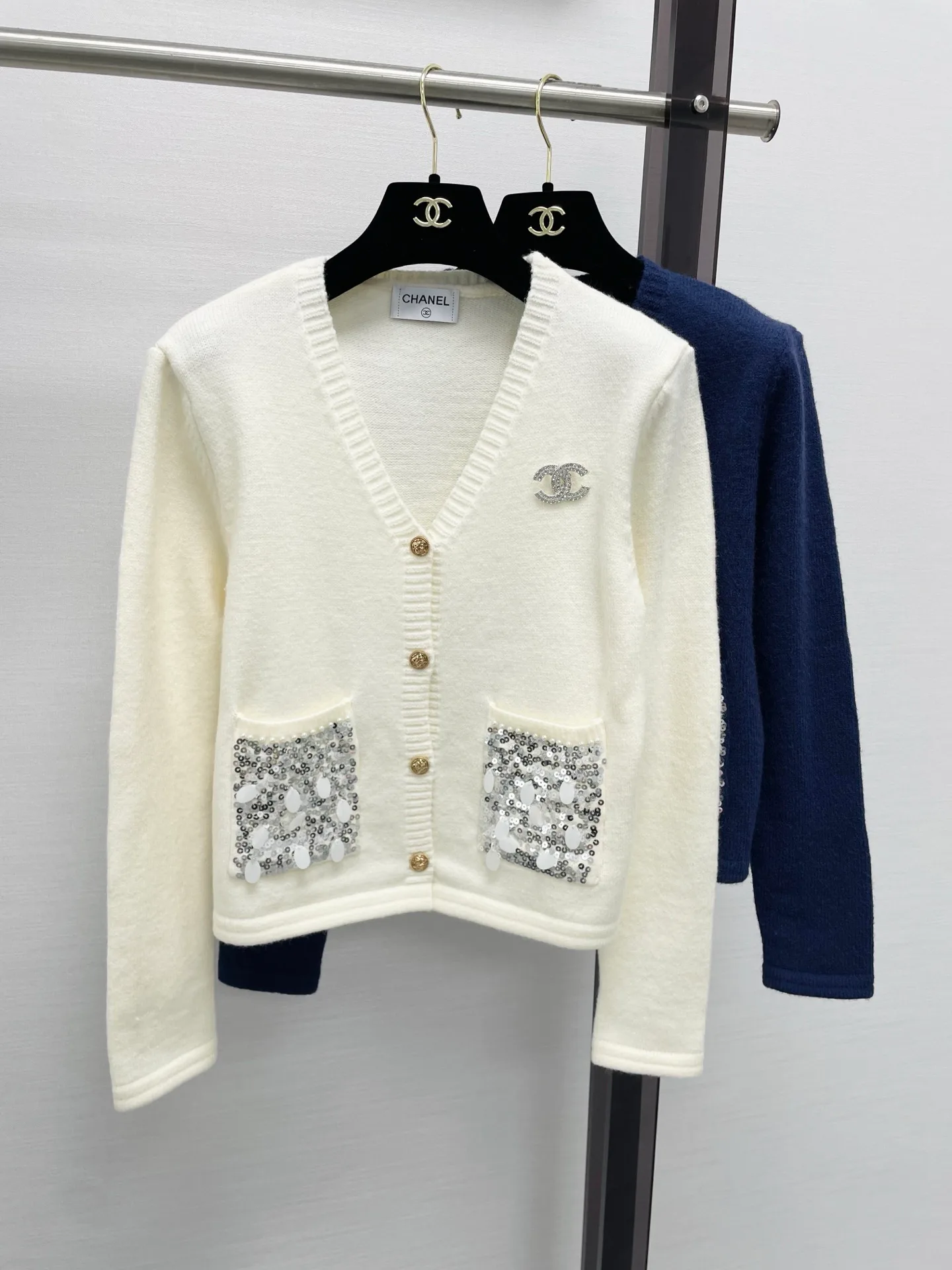 Women's Jumpers And Sweaters CHANEL 18138007