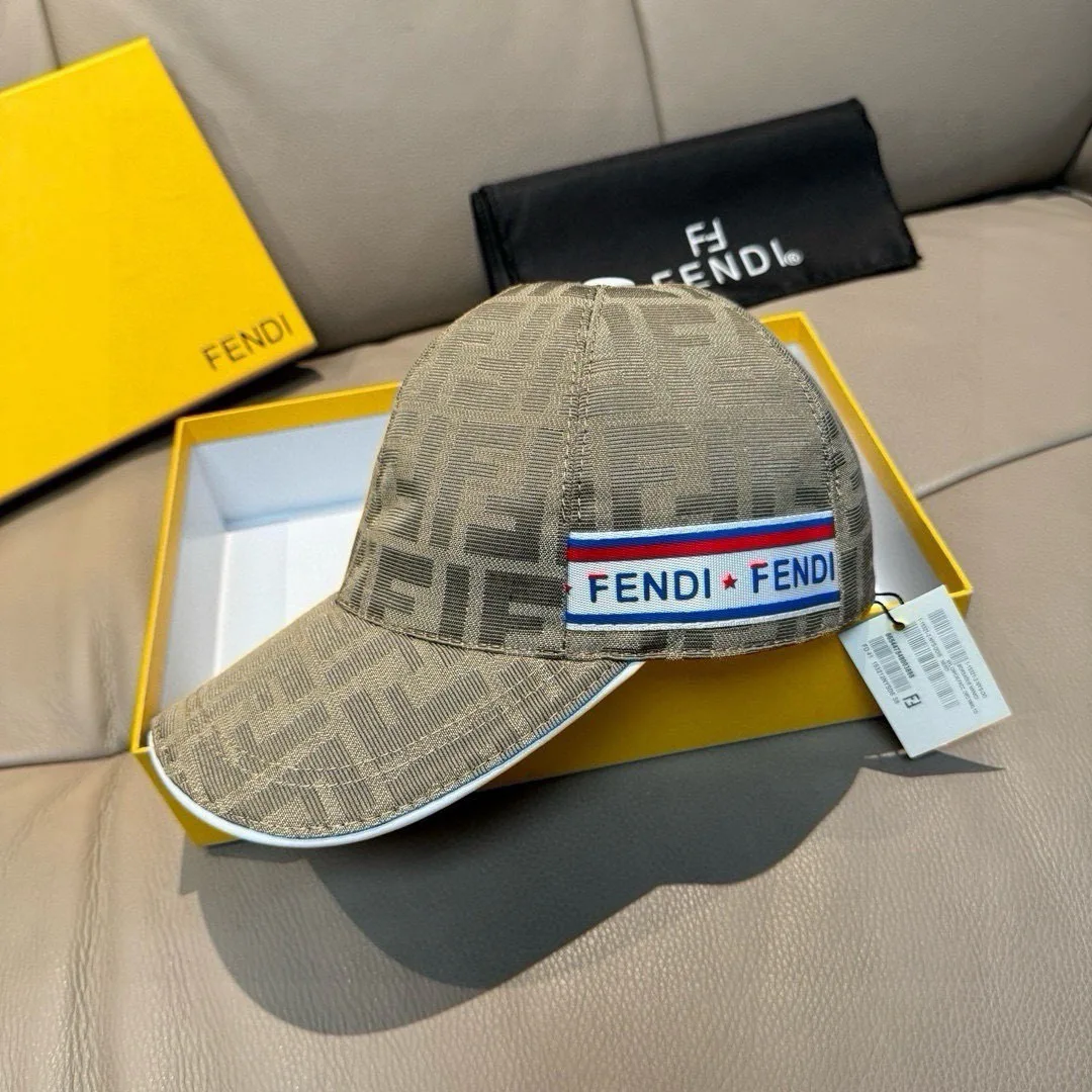 Hats FENDI 17515241