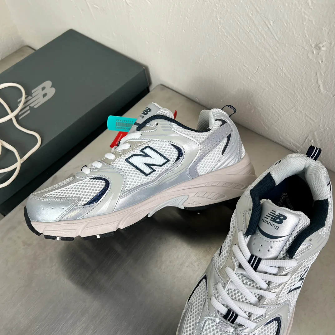 Women's Sneakers NEW BALANCE 17800631
