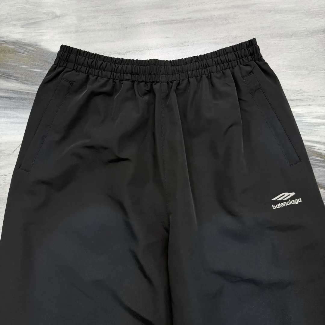 Men's Trousers BALENCIAGA 18327071