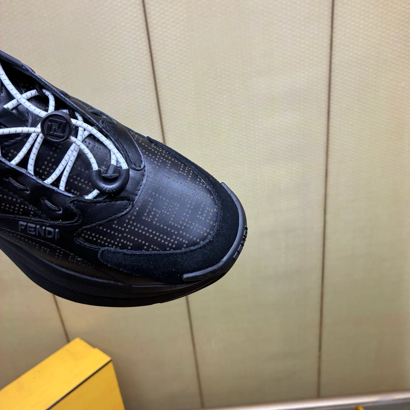 Men's Sneakers FENDI 18516340