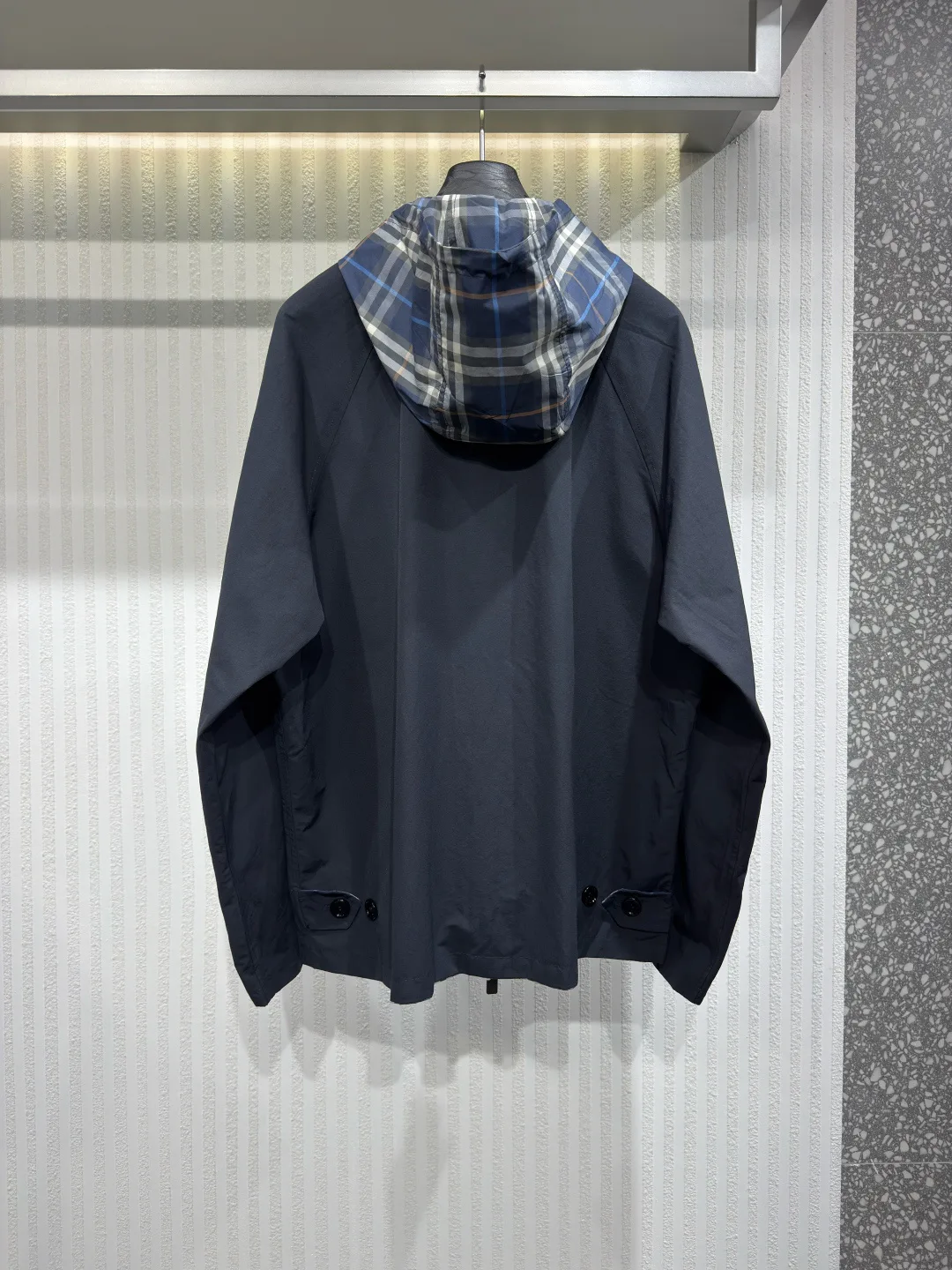 Men's Jackets And Down Jackets BURBERRY 17873336