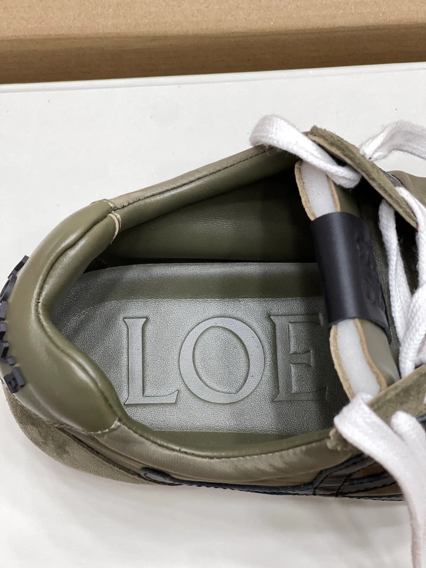 Men's Sneakers LOEWE 18191676