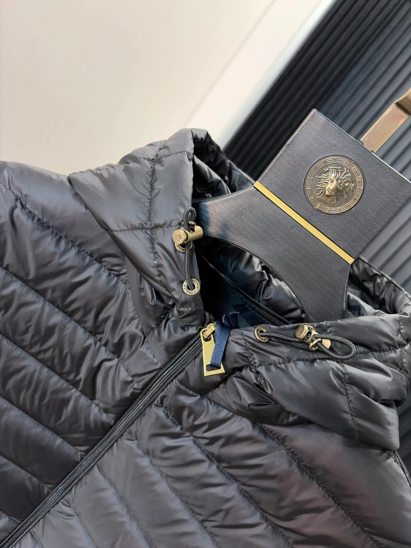 Men's Jackets And Down Jackets MONCLER 18231138