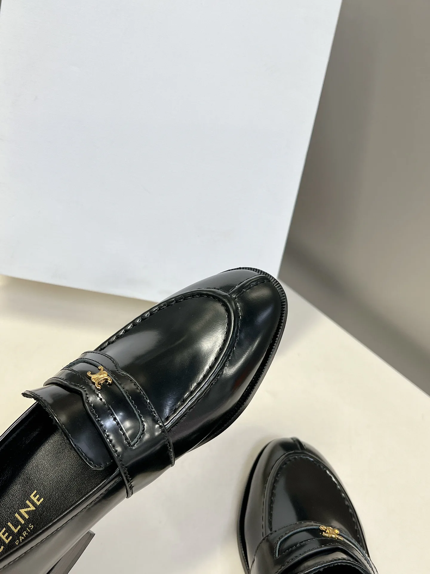 Women's Loafers And Moccasins CELINE 18477283