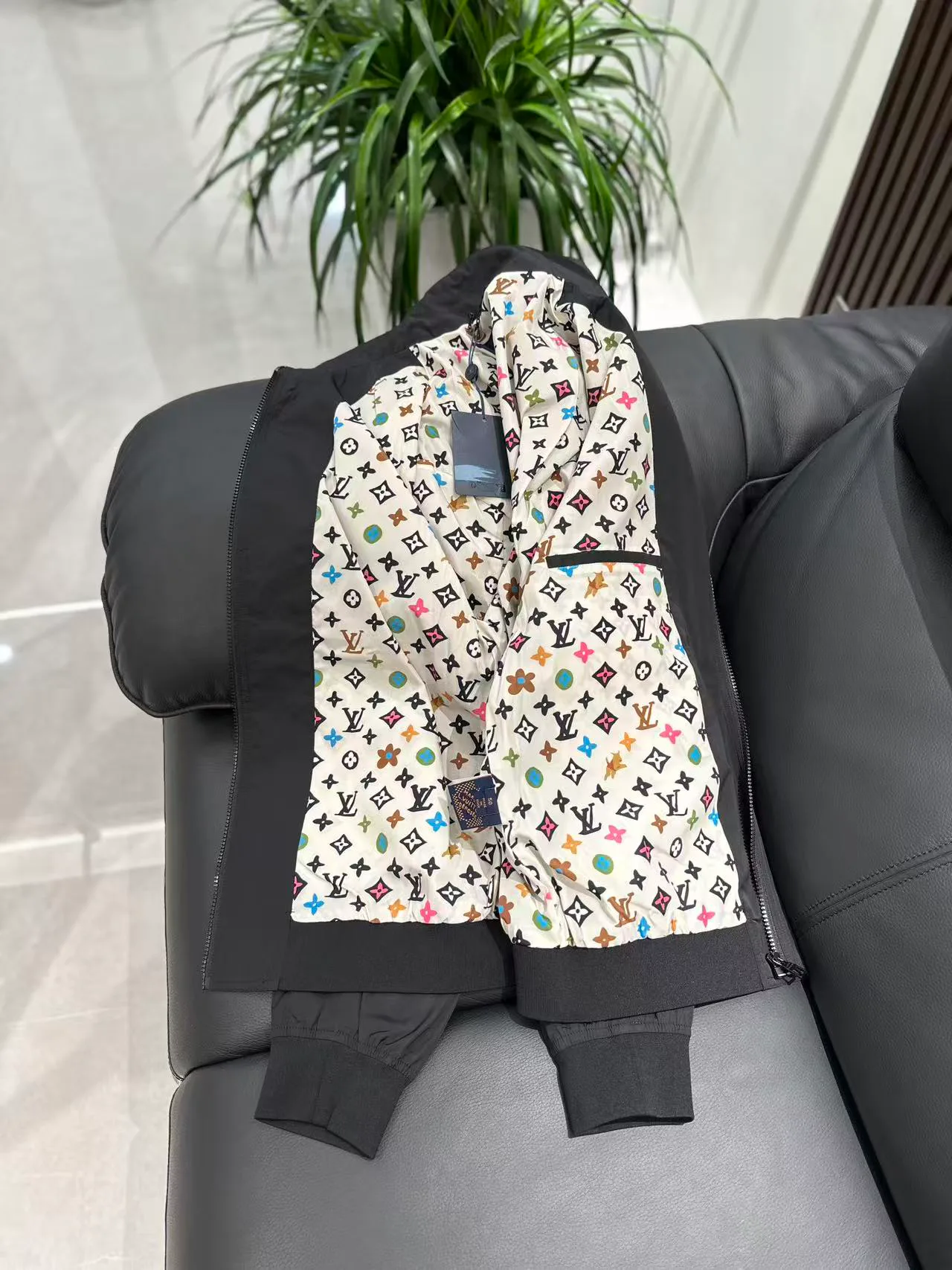 Men's Jackets And Down Jackets LOUIS VUITTON 18140221
