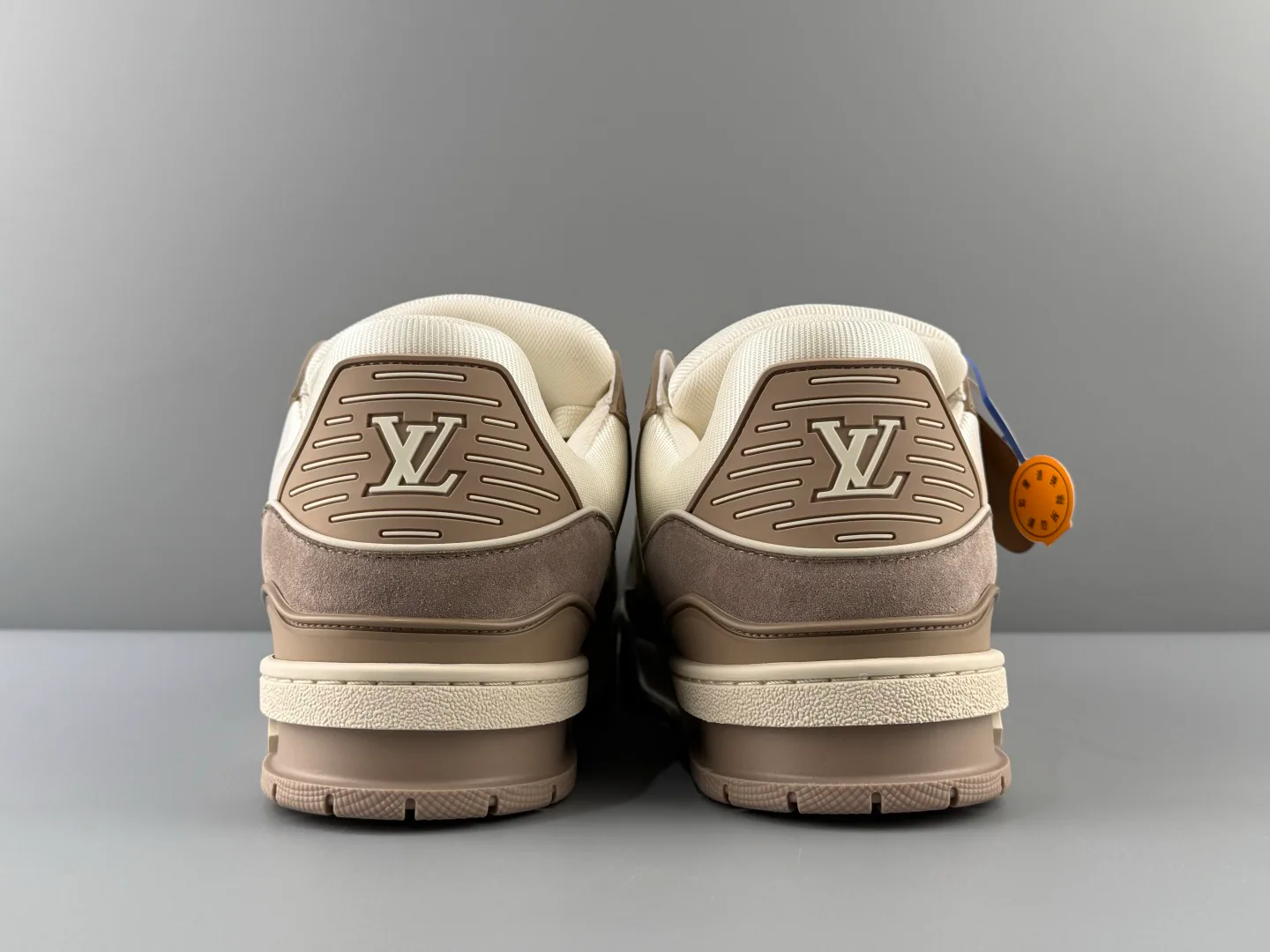 Women's Sneakers LOUIS VUITTON 17918699