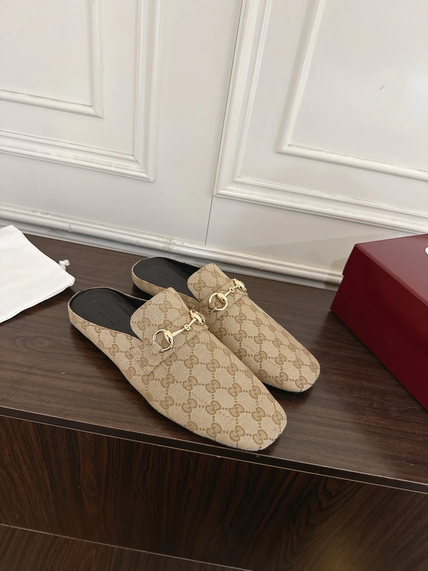Women's Mules And Clogs GUCCI 17956788