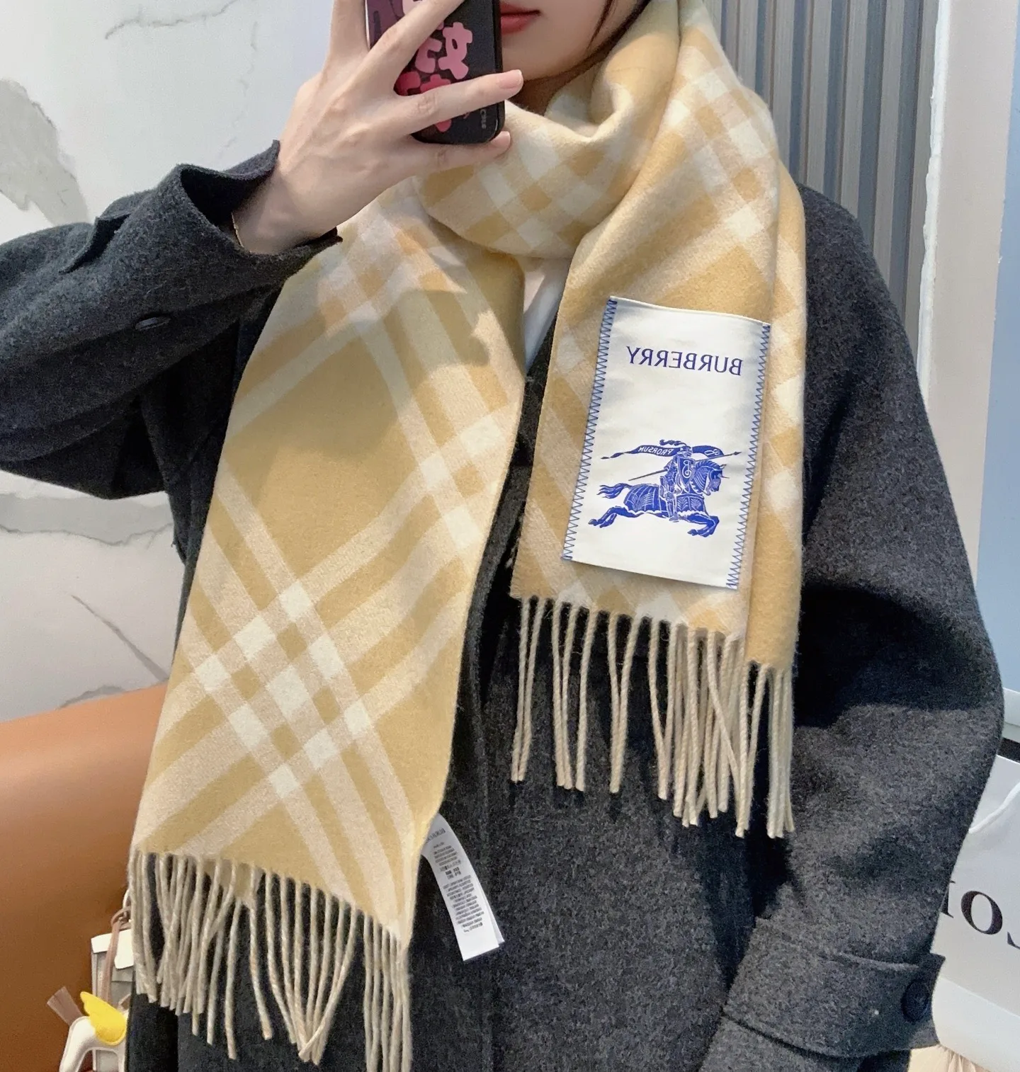 Scarves BURBERRY 18105487