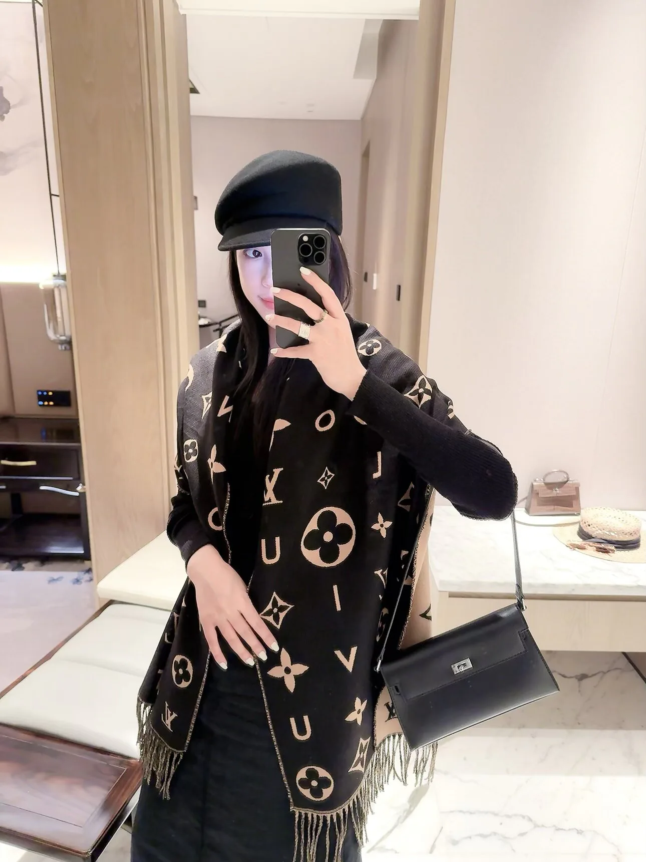 Scarves LOUIS VUITTON 18377563
