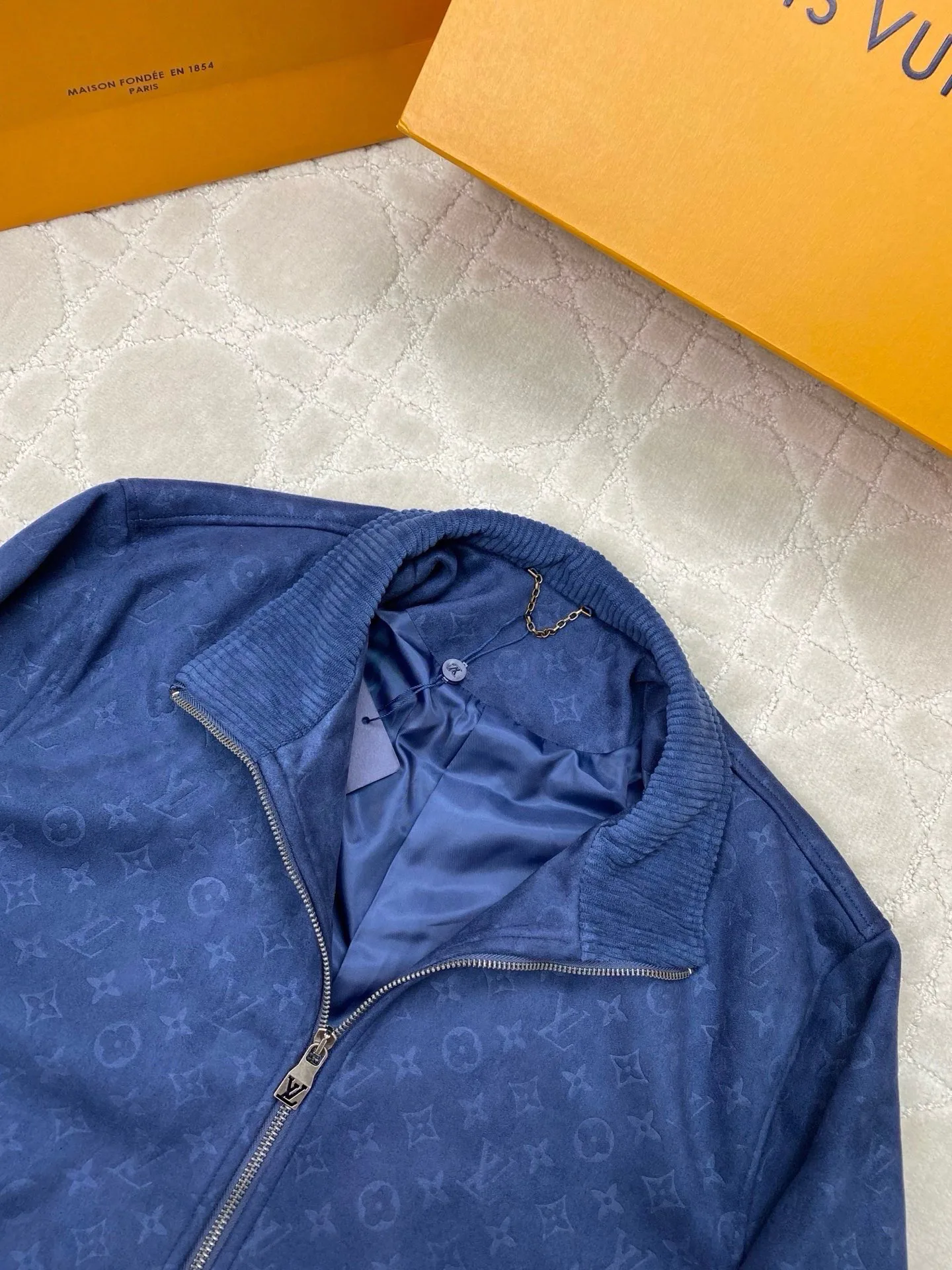 Men's Jackets And Down Jackets LOUIS VUITTON 18495568