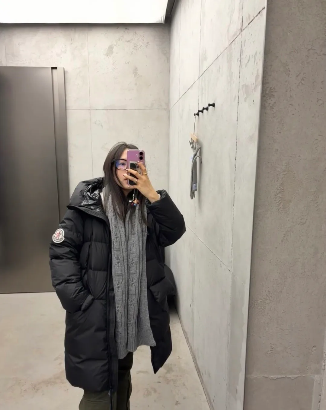 Women's Jackets And Down Jackets MONCLER 18007534