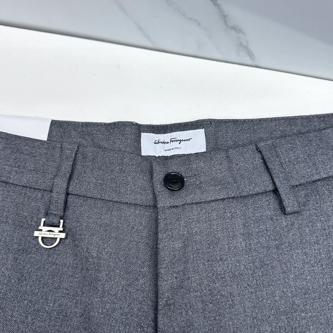 Men's Trousers SALVATORE FERRAGAMO 18246806