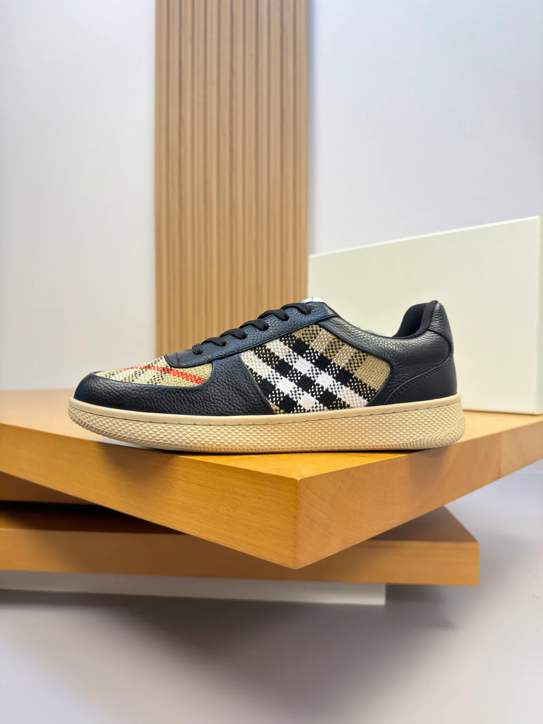 Men's Sneakers BURBERRY 17955069