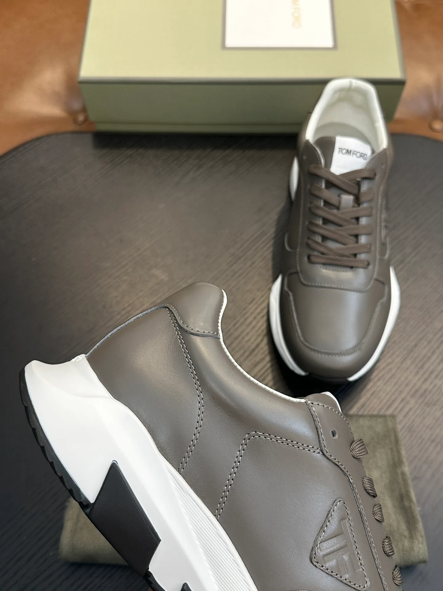 Men's Sneakers TOM FORD 18118699