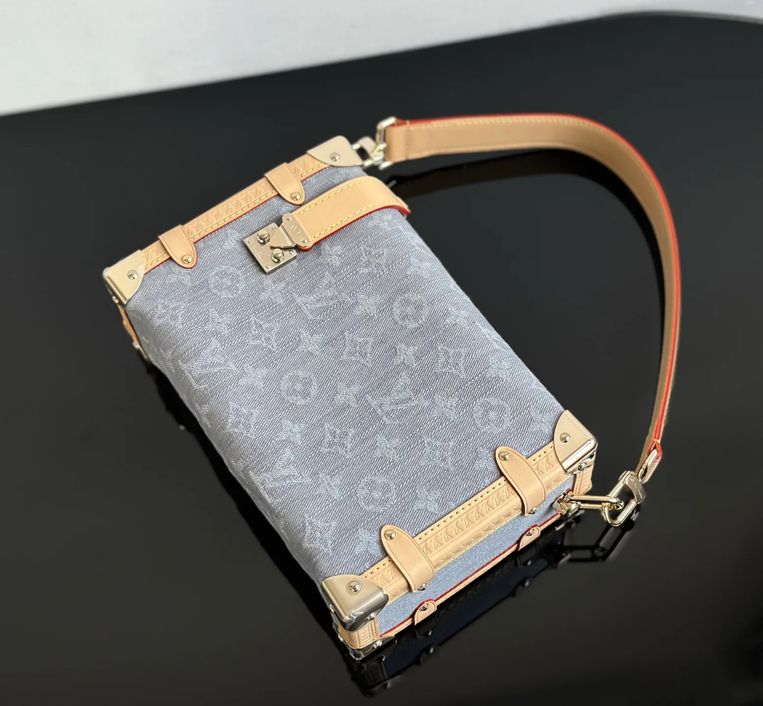 Women's Classic Handbags LOUIS VUITTON 18376409