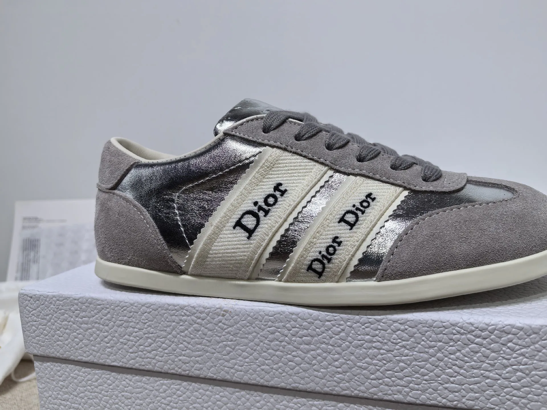Women's Sneakers CHRISTIAN DIOR 17805347