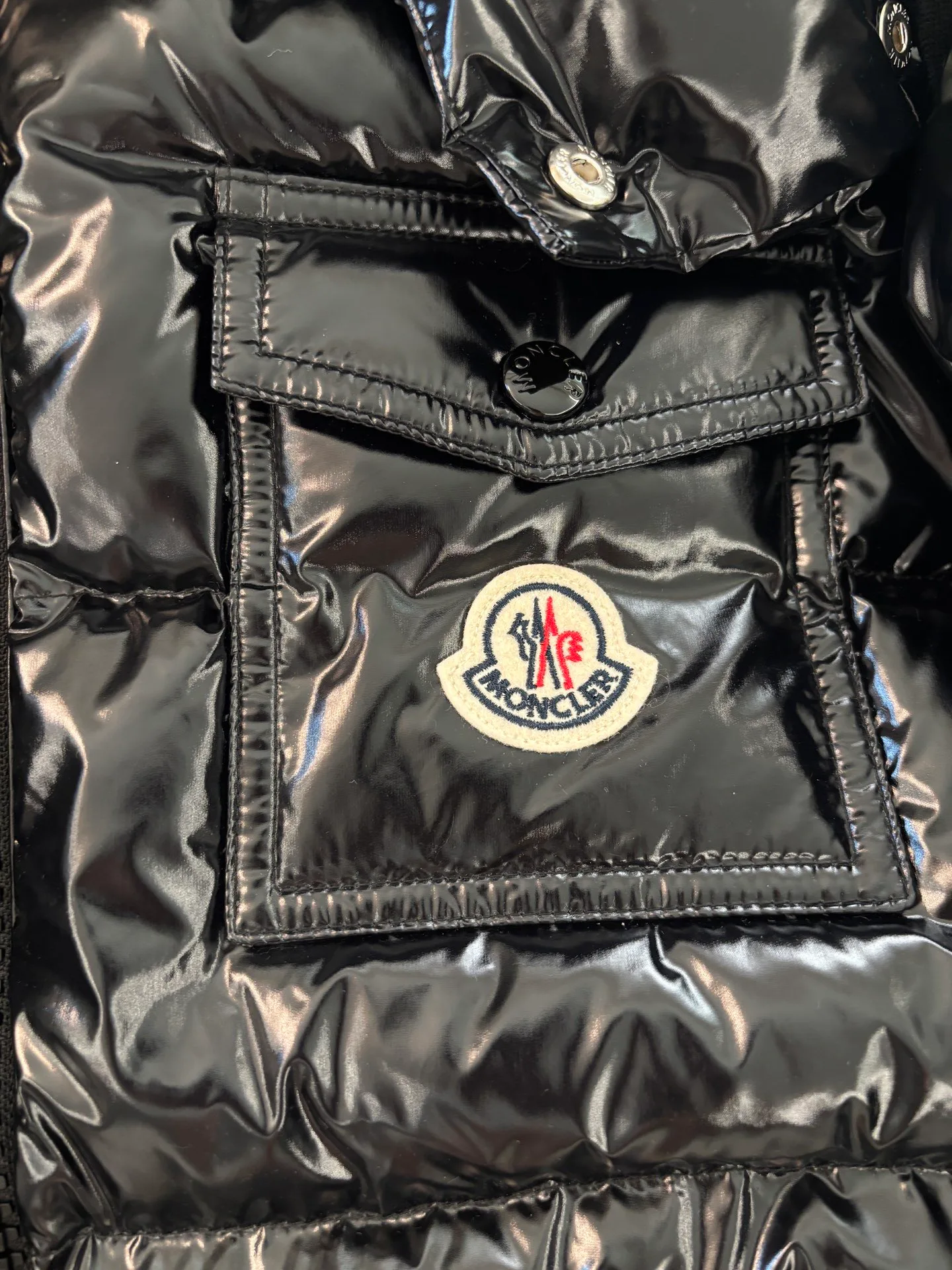 Women's Jackets And Down Jackets MONCLER 18468705