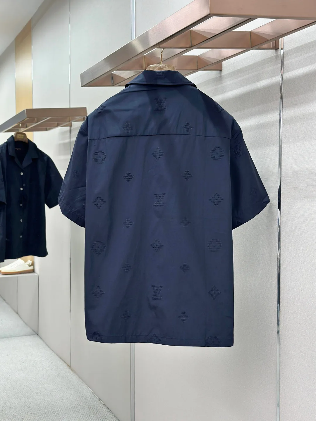 Men's Shirts LOUIS VUITTON 18109799