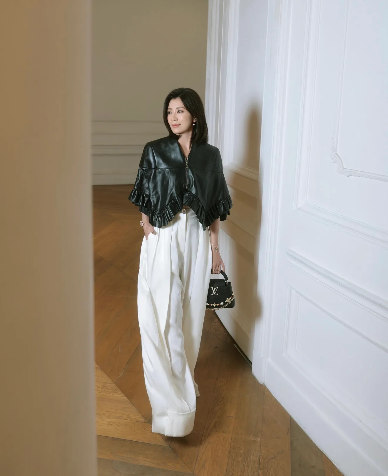 Women's Leather Jackets And Sheepskin Coats LOUIS VUITTON 17999055