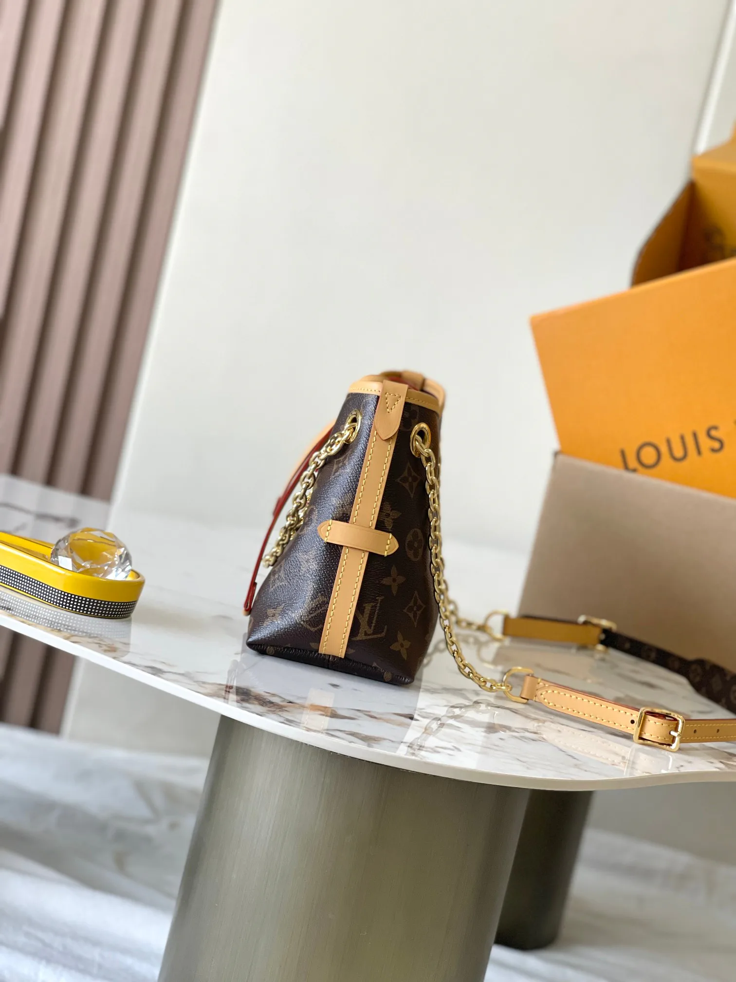 Women's Classic Handbags LOUIS VUITTON 18170474