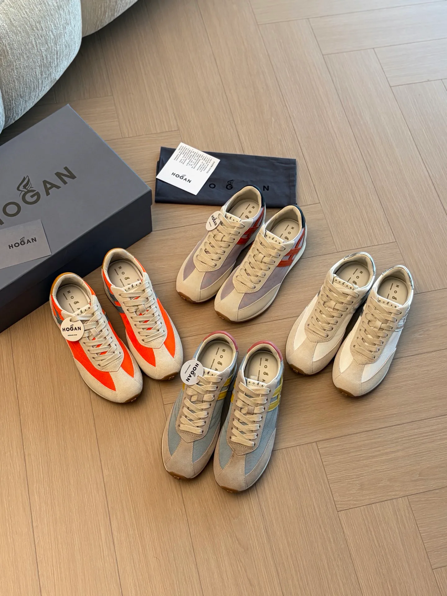 Women's Sneakers HOGAN 18063998