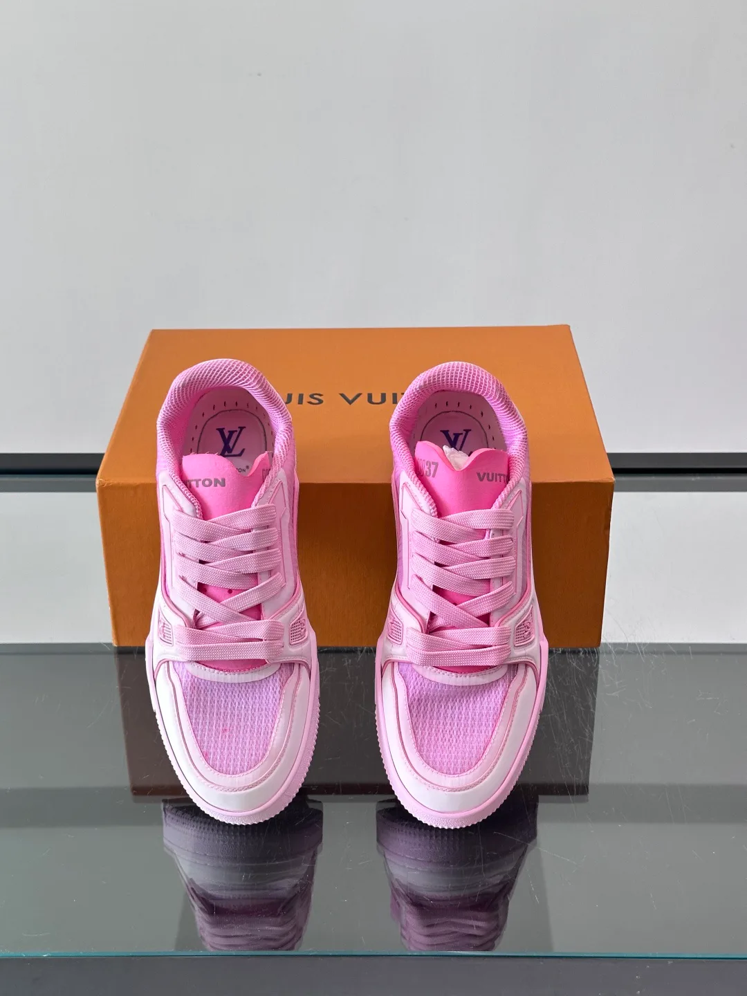 Men's Sneakers LOUIS VUITTON 17349441